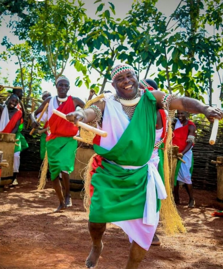 raisi-wa-burundi-akifanya-utamaduni